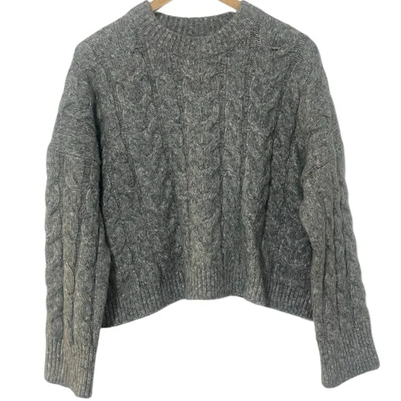 Abercrombie Cable Wedge Crew Sweater Grey Size Small - Picture 3 of 9